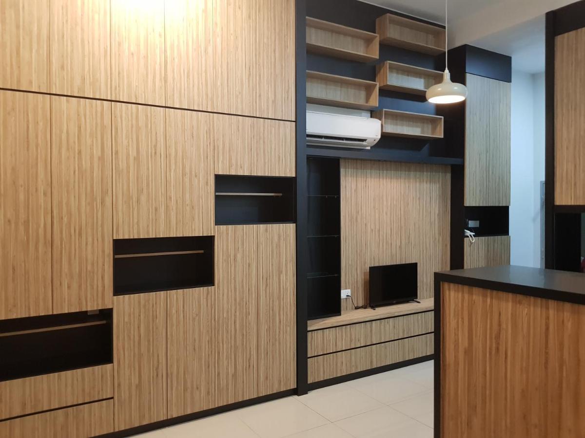 06- Austin Regency Taman Mount Austin Studio 4-5Pax Johor Bahru Exterior foto